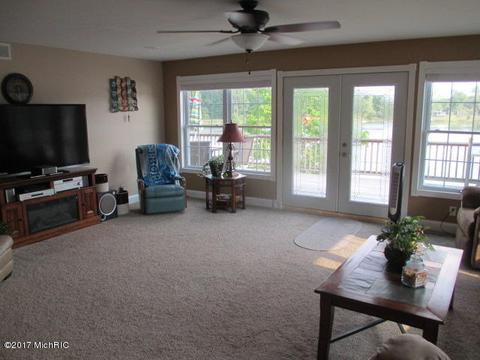 5563 Paradise Dr, Reading, MI 49274 photo 6