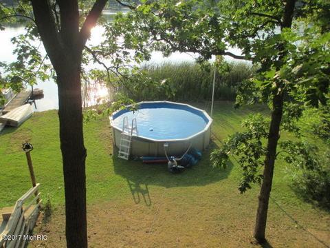 5704 Ridge Dr, Reading, MI 49274 photo 4