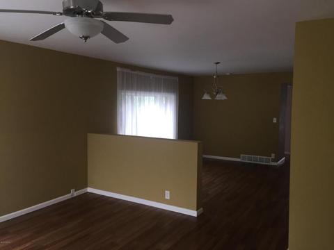516 Merrick St, Belding, MI 48809 photo 6