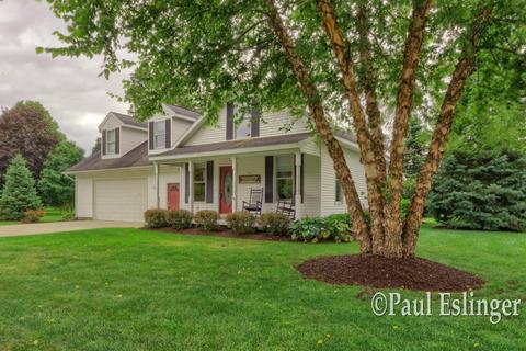 890 Bowes St SE, Lowell, MI 49331 photo 1
