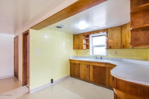 129 Highland Dr, Jackson, MI 49201 photo 13