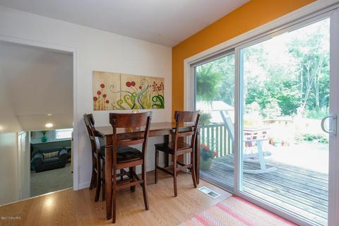 255 13th St, Plainwell, MI 49080 photo 5