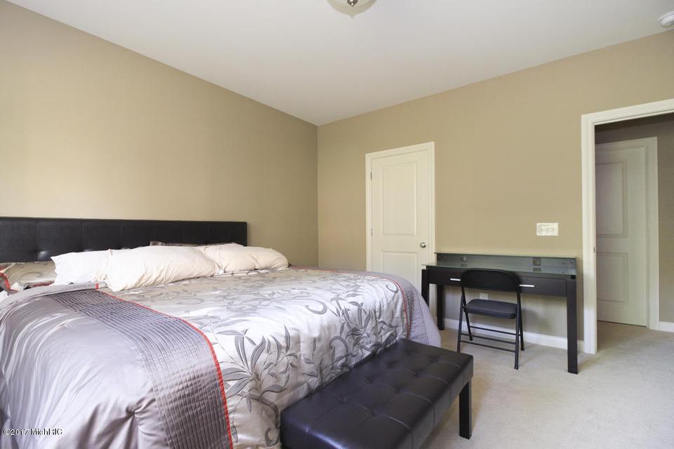  8854 Oak Meadow Cv, Portage, MI 49024 photo 35