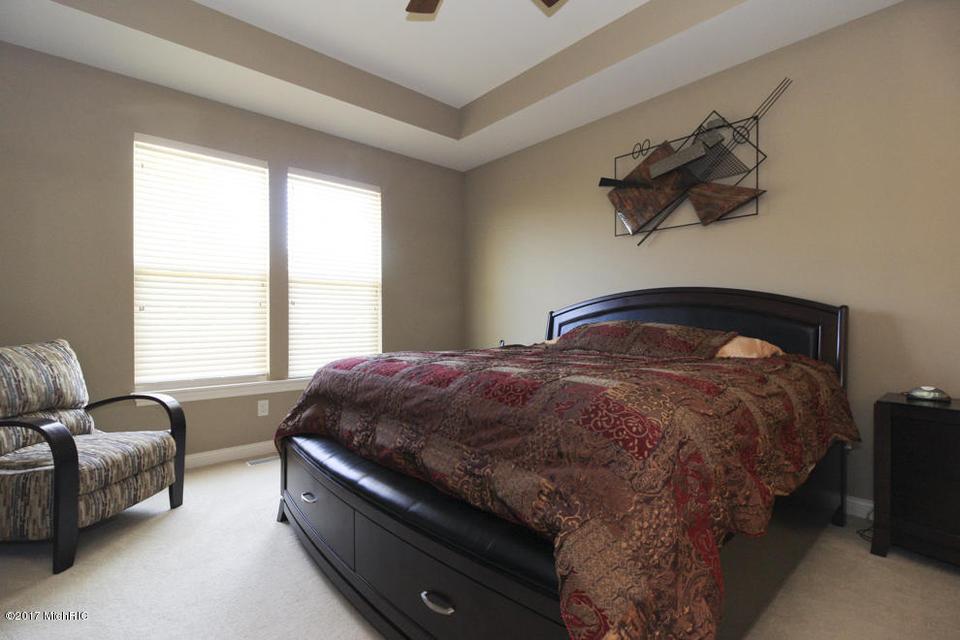  8854 Oak Meadow Cv, Portage, MI 49024 photo 16
