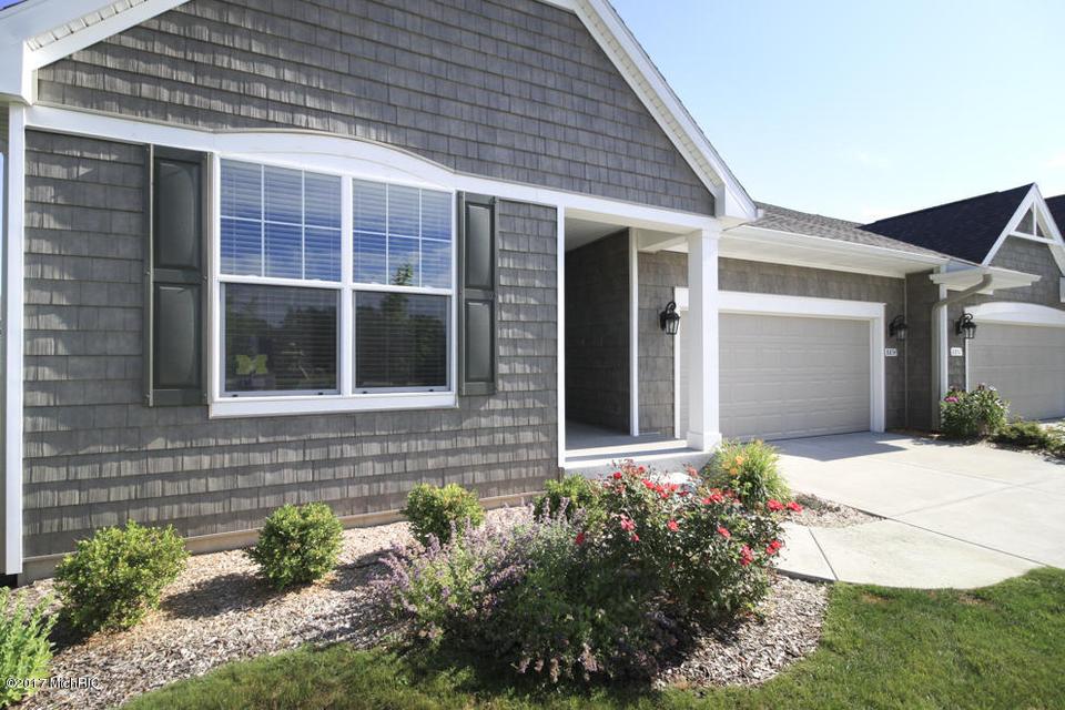  8854 Oak Meadow Cv, Portage, MI 49024 photo 2