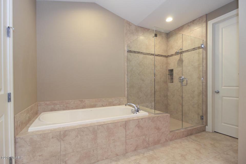  8854 Oak Meadow Cv, Portage, MI 49024 photo 19