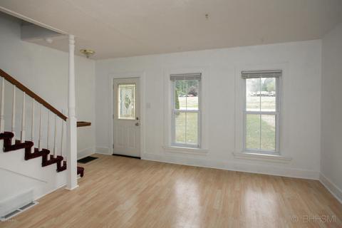 890 E Michigan Ave, Marshall, MI 49068 photo 5