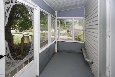 890 E Michigan Ave, Marshall, MI 49068 photo 17