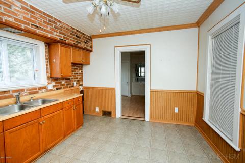 890 E Michigan Ave, Marshall, MI 49068 photo 8