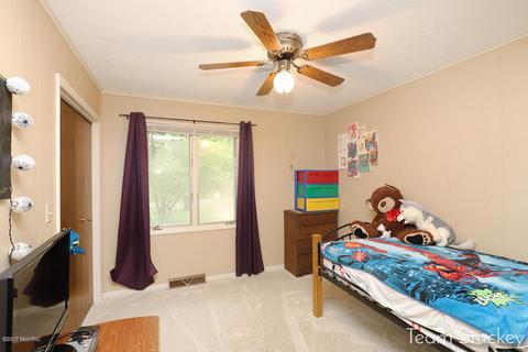 32 Jefferson, Newaygo, MI 49337 photo 15