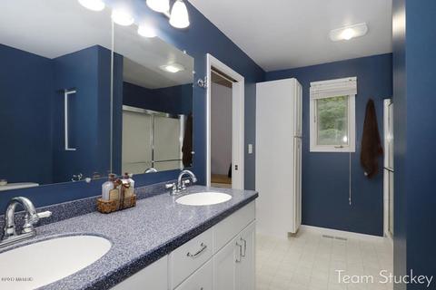 32 Jefferson, Newaygo, MI 49337 photo 16