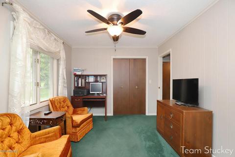 32 Jefferson, Newaygo, MI 49337 photo 8