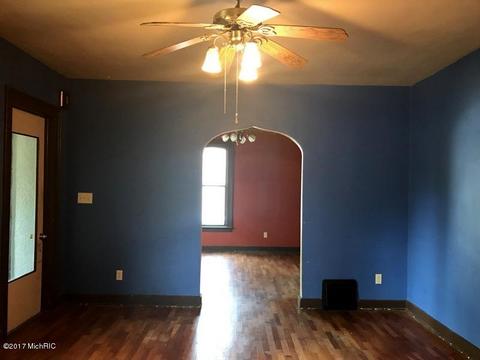 717 E Prospect St, Marshall, MI 49068 photo 8