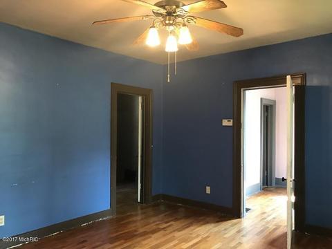 717 E Prospect St, Marshall, MI 49068 photo 7