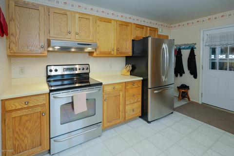 745 Thomas St, Plainwell, MI 49080 photo 9