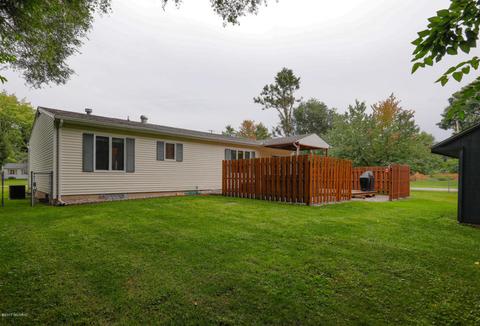 745 Thomas St, Plainwell, MI 49080 photo 25
