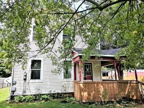 9554 Button Rd, Belding, MI 48809 photo 2