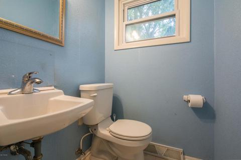 507 Edgeworthe Dr SE, Ada, MI 49301 photo 10
