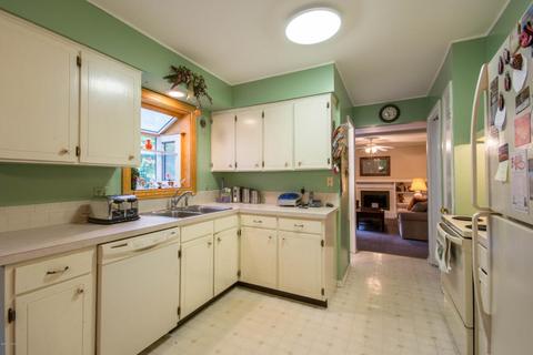 507 Edgeworthe Dr SE, Ada, MI 49301 photo 9