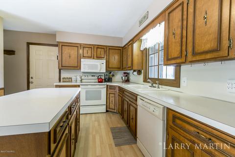 1745 Broadview Dr, Jenison, MI 49428 photo 13