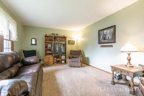 1745 Broadview Dr, Jenison, MI 49428 photo 4