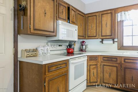 1745 Broadview Dr, Jenison, MI 49428 photo 17