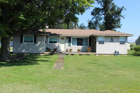 1097 E Swain St, White Cloud, MI 49349 photo 1