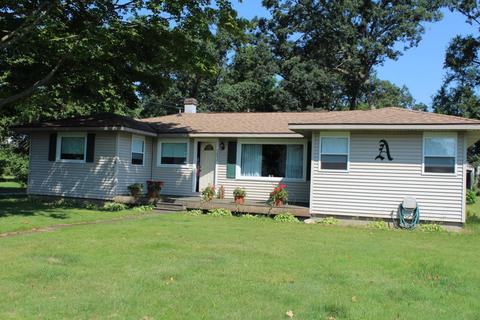 1097 E Swain St, White Cloud, MI 49349 photo 2