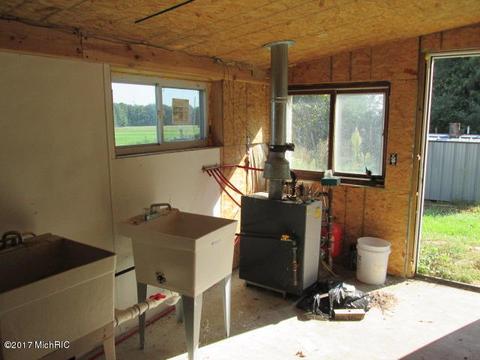 2610 E Powers Rd, Custer, MI 49405 photo 9