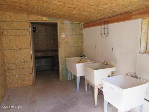 2610 E Powers Rd, Custer, MI 49405 photo 7