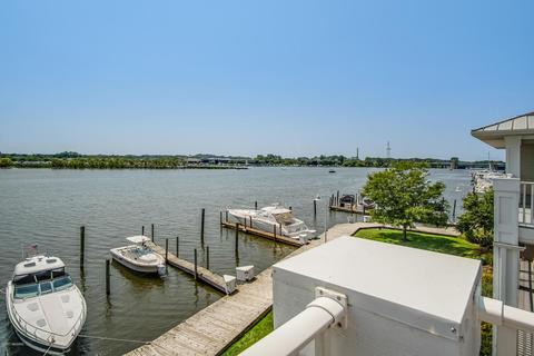 930 W Savidge St #23, Spring Lake, MI 49456 photo 2