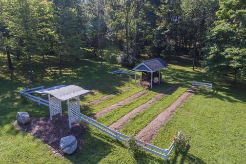 40 2nd St, Plainwell, MI 49080 photo 8