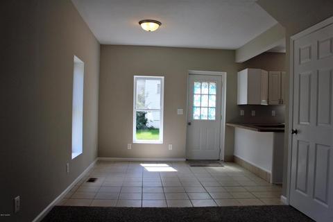 121 E Isabelle St, Belding, MI 48809 photo 5