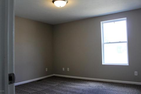 121 E Isabelle St, Belding, MI 48809 photo 9