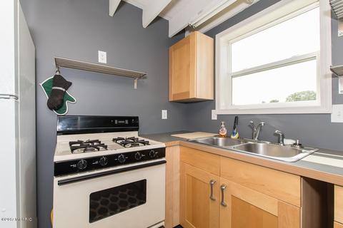 11528 S Enzian Rd, Plainwell, MI 49080 photo 9