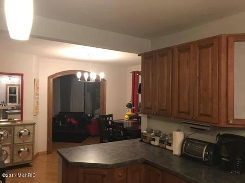 83 E Pierce St, Coldwater, MI 49036 photo 3