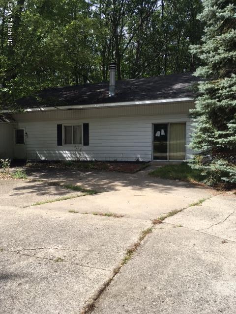 308 Shady Ln, Roscommon, MI 48653 photo 3
