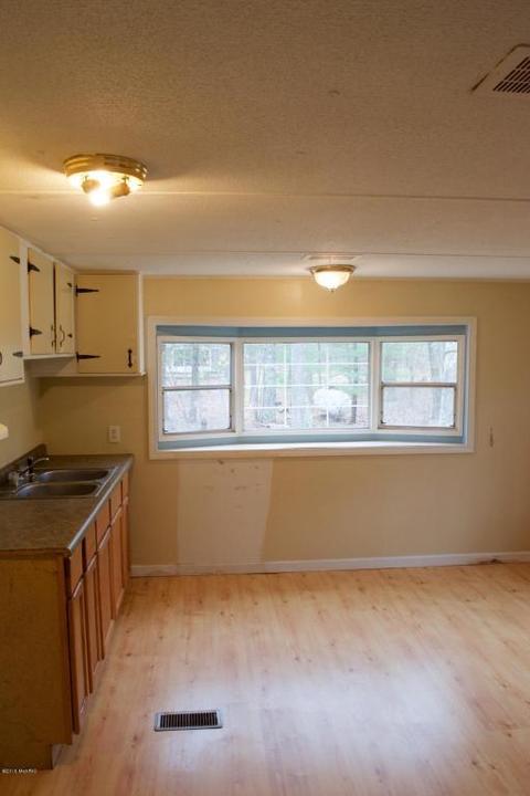 4990 E Baseline Dr, White Cloud, MI 49349 photo 8