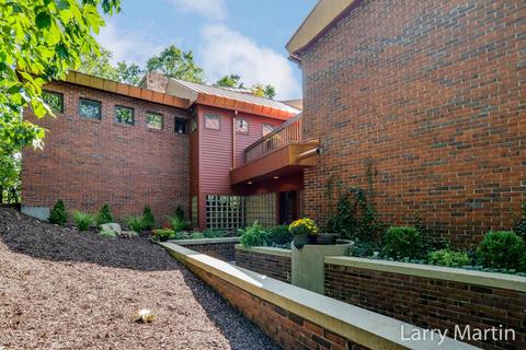 8801 Fulton St E, Ada, MI 49301 photo 2