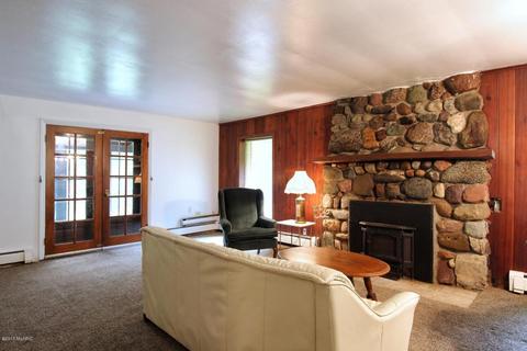 2427 N Luce Ave, White Cloud, MI 49349 photo 6