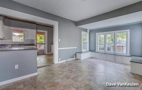 604 E Main St, Lowell, MI 49331 photo 3