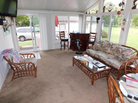515 N 10th St, Plainwell, MI 49080 photo 11