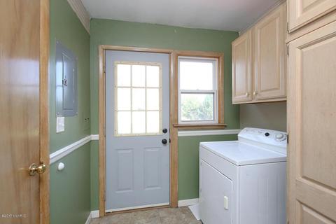 235 E Commerce, Grant, MI 49327 photo 16
