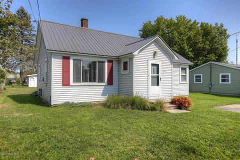 235 E Commerce, Grant, MI 49327 photo 4