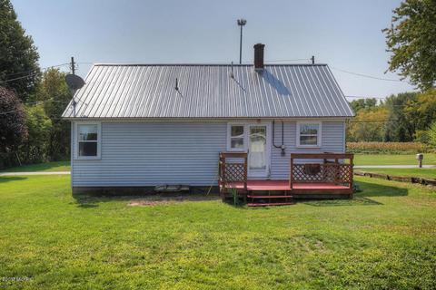 235 E Commerce, Grant, MI 49327 photo 18