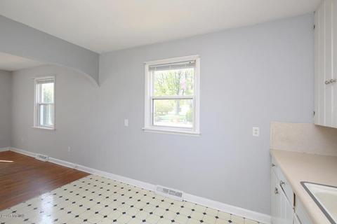 235 E Commerce, Grant, MI 49327 photo 12