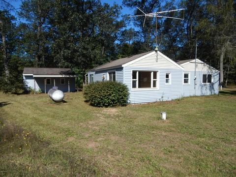 2695 S Walnut, White Cloud, MI 49349 photo 3
