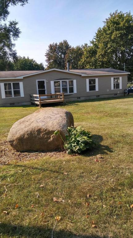 524 E Main St, Maple Rapids, MI 48853 photo 1