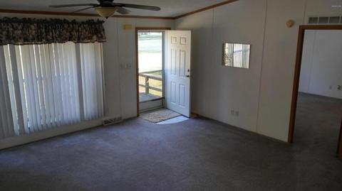 524 E Main St, Maple Rapids, MI 48853 photo 3