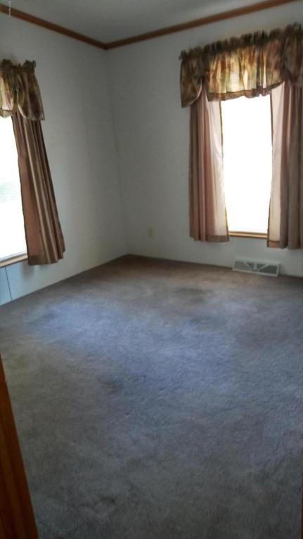 524 E Main St, Maple Rapids, MI 48853 photo 12
